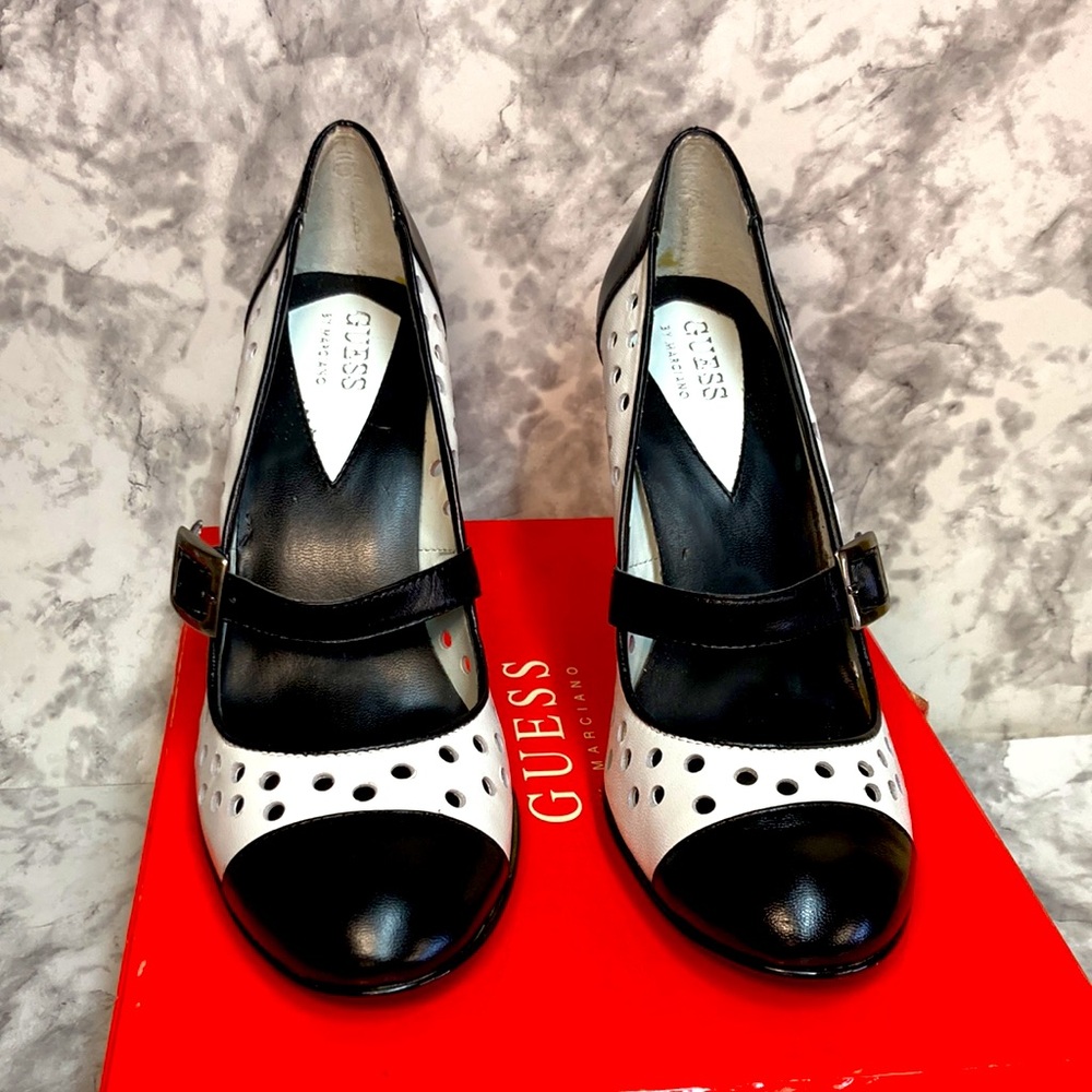 Guess by Marciano vintage retro black & white holes vintage 1930s style pumps - Picture 4 of 9